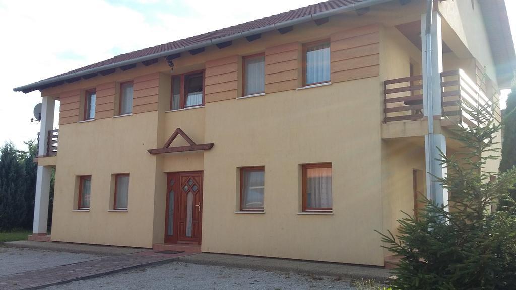 Bodzavirag Apartman Zalakaros Eksteriør bilde